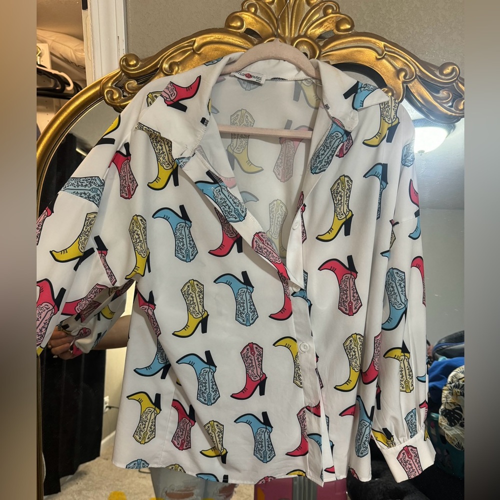 Med boot shirt
